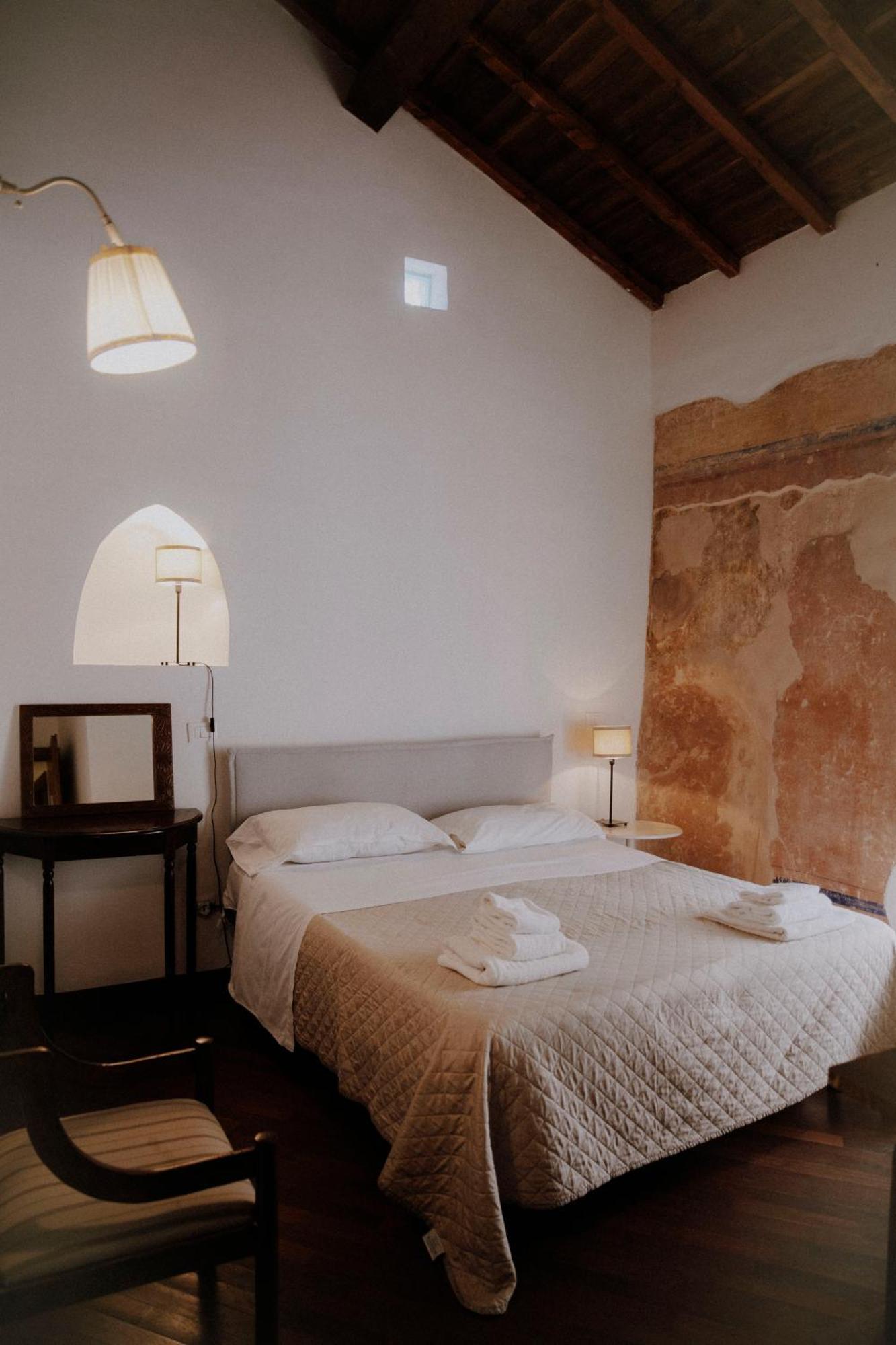 Double Room,1679579729:JPEG